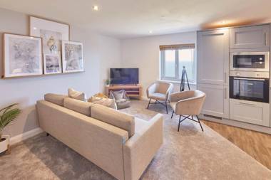 Host & Stay - Sea Watcher