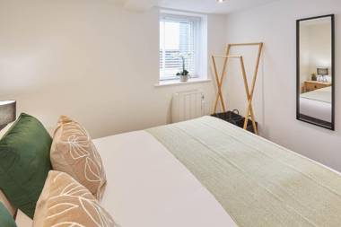 Host & Stay - Beach View