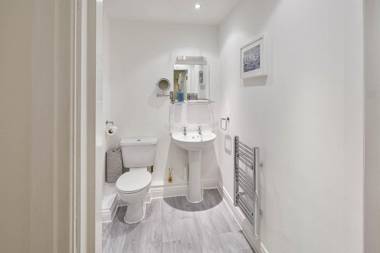 Host & Stay - Freshwater View