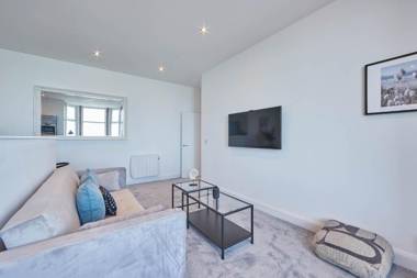 Host & Stay - Sand & Surf