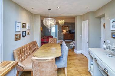 Host & Stay - Isla House