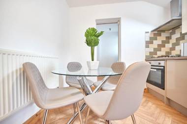 Host & Stay - Little Treasure