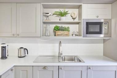 Host & Stay - Spring Cottage