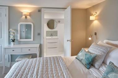 Host & Stay - Deveraux House