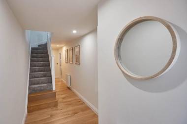 Host & Stay - Coastal Townhouse