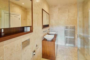 Host & Stay - The Lakehouse