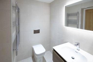 Host & Stay - The Royal Hideaway