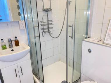 Weymouth Beach B&B - Adult Only