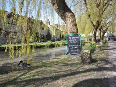 Rolling Hills WEYMOUTH