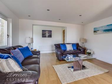 Tides Corner Weymouth