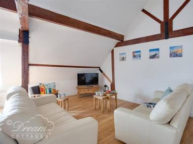 Old Coastguard Apartment 3