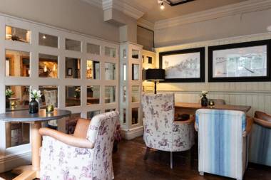 The Oatlands Chaser by Innkeeper's Collection