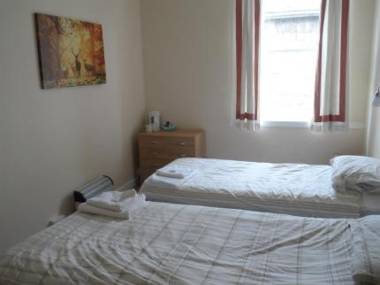 Guest House @ The Bear