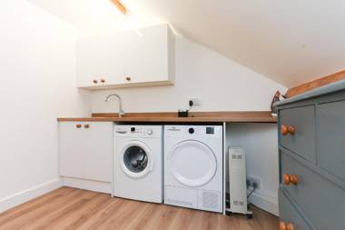 Strawberry Line Flat 1