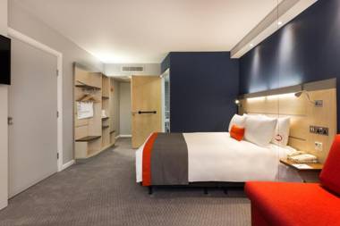 Holiday Inn Express London - Watford Junction an IHG Hotel