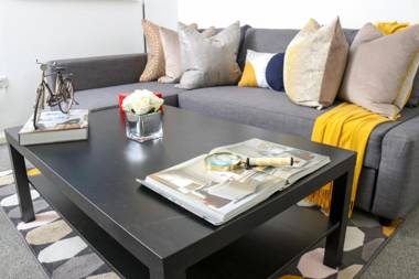 Aisiki Apartments at Upton Rd Multiple 1 2 or 3 Bedroom Apartments King or Twin beds with FREE WIFI and FREE PARKING