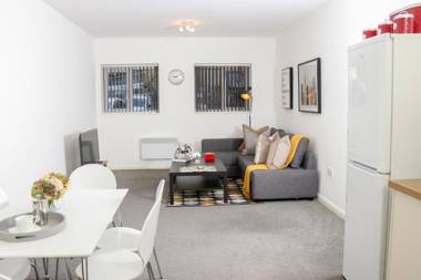 Aisiki Apartments at Upton Rd Multiple 1 2 or 3 Bedroom Apartments King or Twin beds with FREE WIFI and FREE PARKING