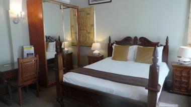 The Peacock Townhouse Hotel Kenilworth - Warwick