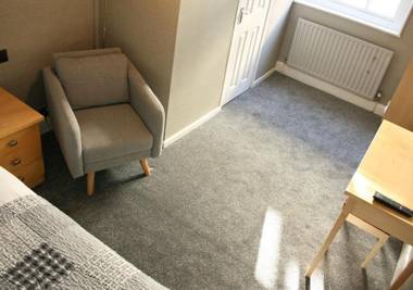 The Warwick Arms Hotel