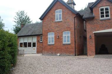 Woodleighton Cottages