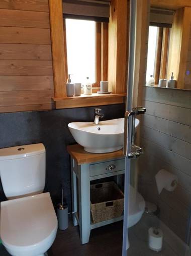 Newland Valley Log Cabins