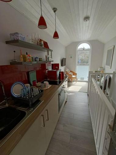 Beautiful 1-Bed Riversi Cottage Located in Malpas