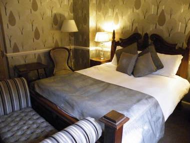 Saracens Head Hotel by Greene King Inns