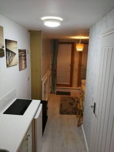 Self Contained Rooms in Central Torquay