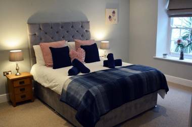 Sovereign House Luxury Apartment