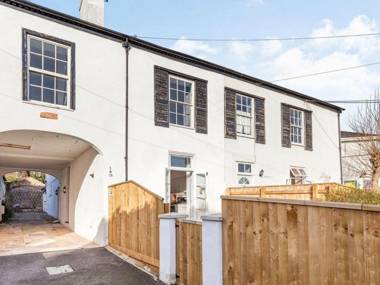 Lovely Villa 3 kings 1double sofa bed