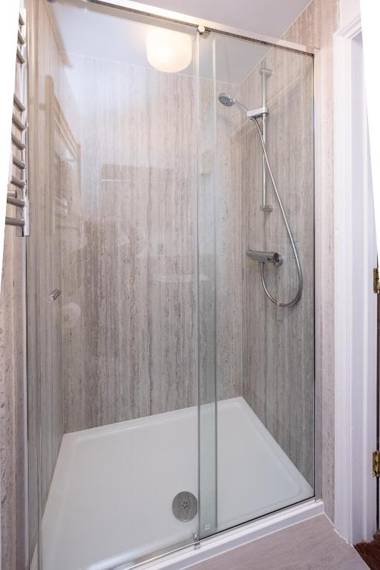 Ogilvie Lodge Apartment