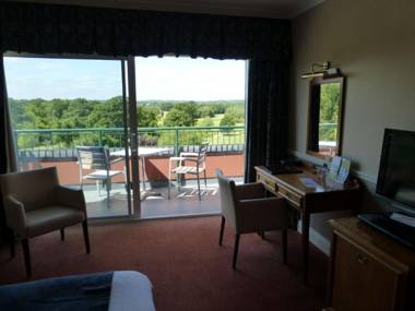 London Beach Country Hotel & Golf Club