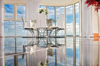 Just Stay Wales - Meridian Quay Penthouses