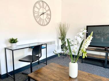 City Center Top Floor Executive Flat