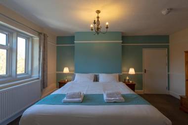 The Beacon & Railway Hotel