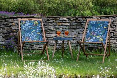 Burleigh Court Hotel