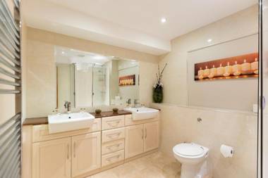 The Limes Country Lodge Hotel & Admiral Restaurant