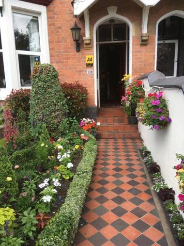 Twelfth Night Guesthouse