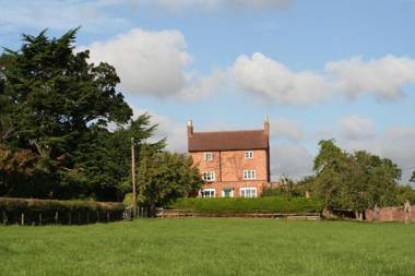 Ingon Bank Farm Bed And Breakfast