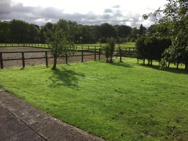 Little Rushbrook Cottages