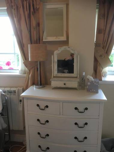 Little Rushbrook Cottages