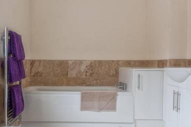 Luxury Town Centre Apartment