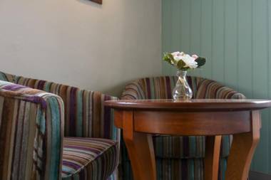 The Hollybush Inn and B&B