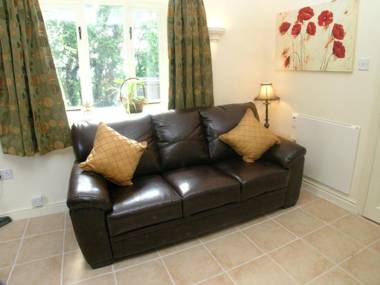 Juliet Cottage HOT TUB Sleeps 3 Singles or Double