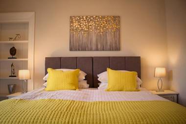 Wallace View Luxury Apartment