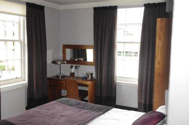 Fletcher's Restaurant Bar & Rooms