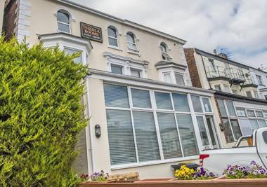 OYO Tequila and Dunlin Rooms