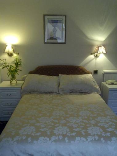 Hunters Lodge Guest House