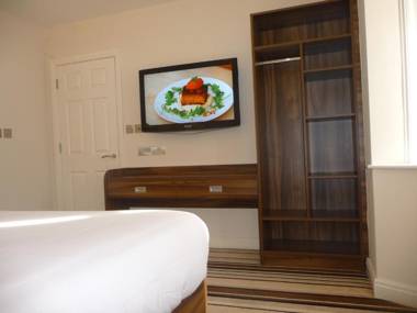 Langley Guest House by Metro -Perfect for Contractors & Big groups