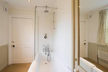 The Bailey Bed and Breakfast Shepherd's Hut and Holiday Cottage